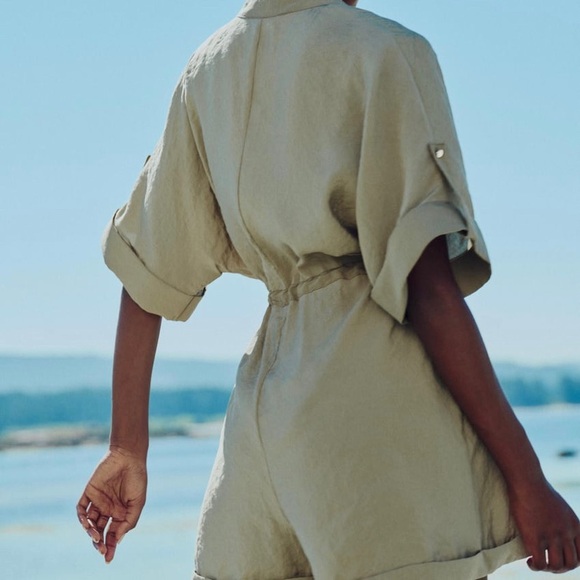 Zara - green flowy romper - Picture 2 of 5